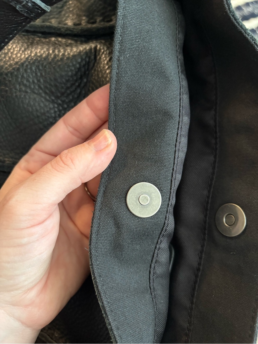 The Sak Los Feliz Black Leather Medium Slouchy Tote Shoulder Bag - Picture 12 of 12